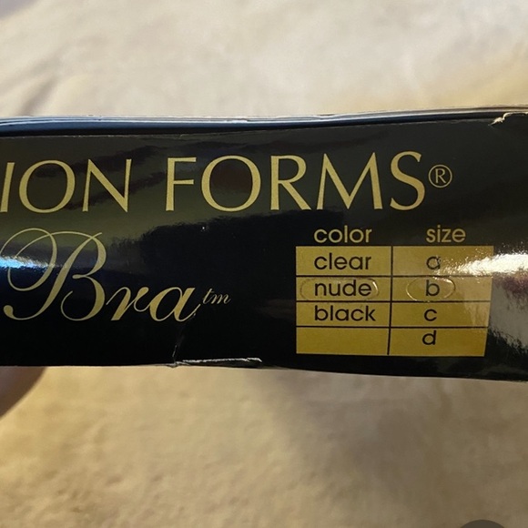 Fashion Forms Nu Bra Divine Body Bra Silicone Adhesive Cups Size B Nude NWT - Picture 5 of 7